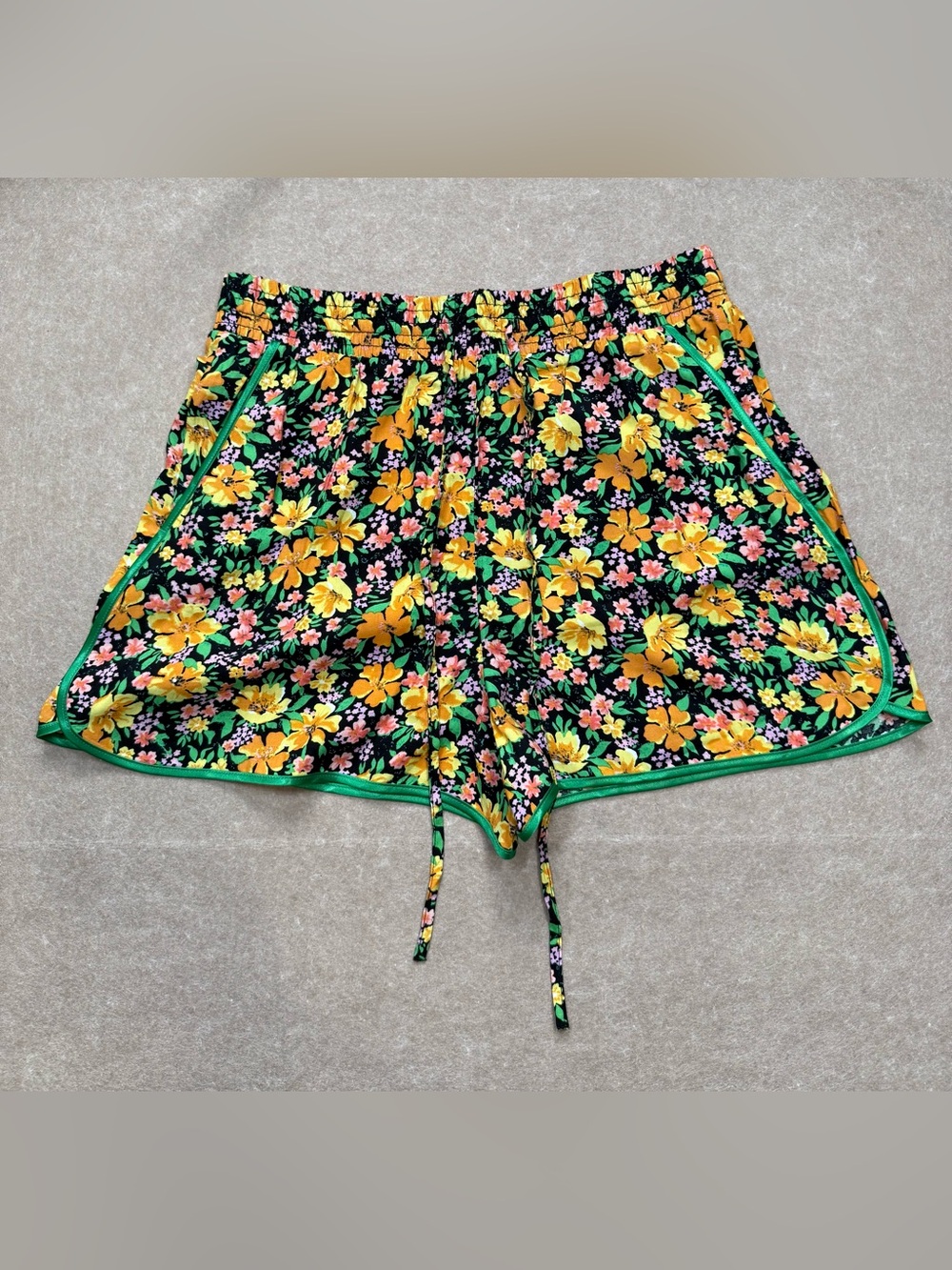 MAJE IKAEL Piped Floral Shorts size 40 Large Brand new with Tags